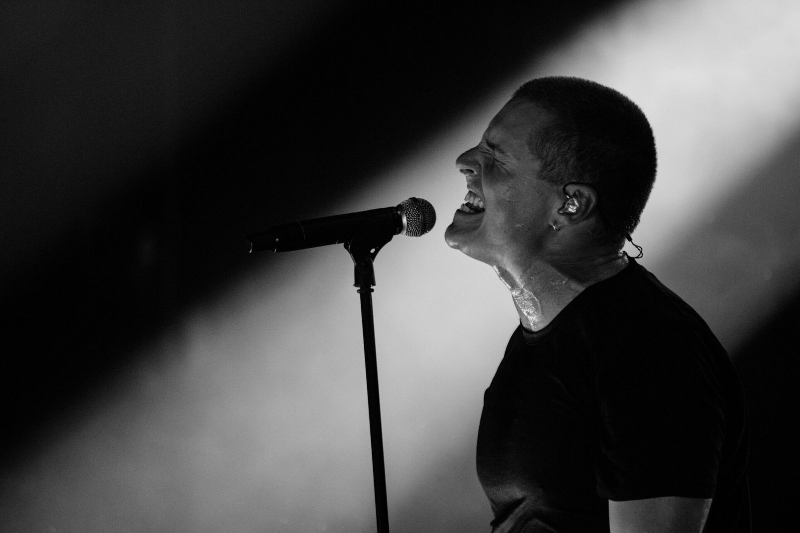 Deafheaven at Cactus Muziekclub Bruges | Concert Photography 2025